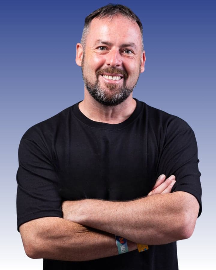 פטריק מקיואן (Patrick McKeown)